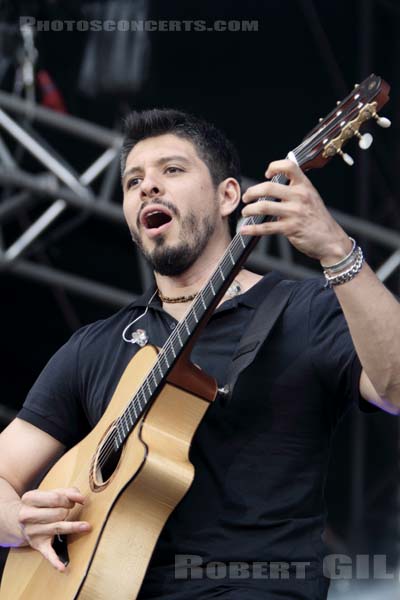 RODRIGO Y GABRIELA - 2010-06-26 - PARIS - Hippodrome de Longchamp - 